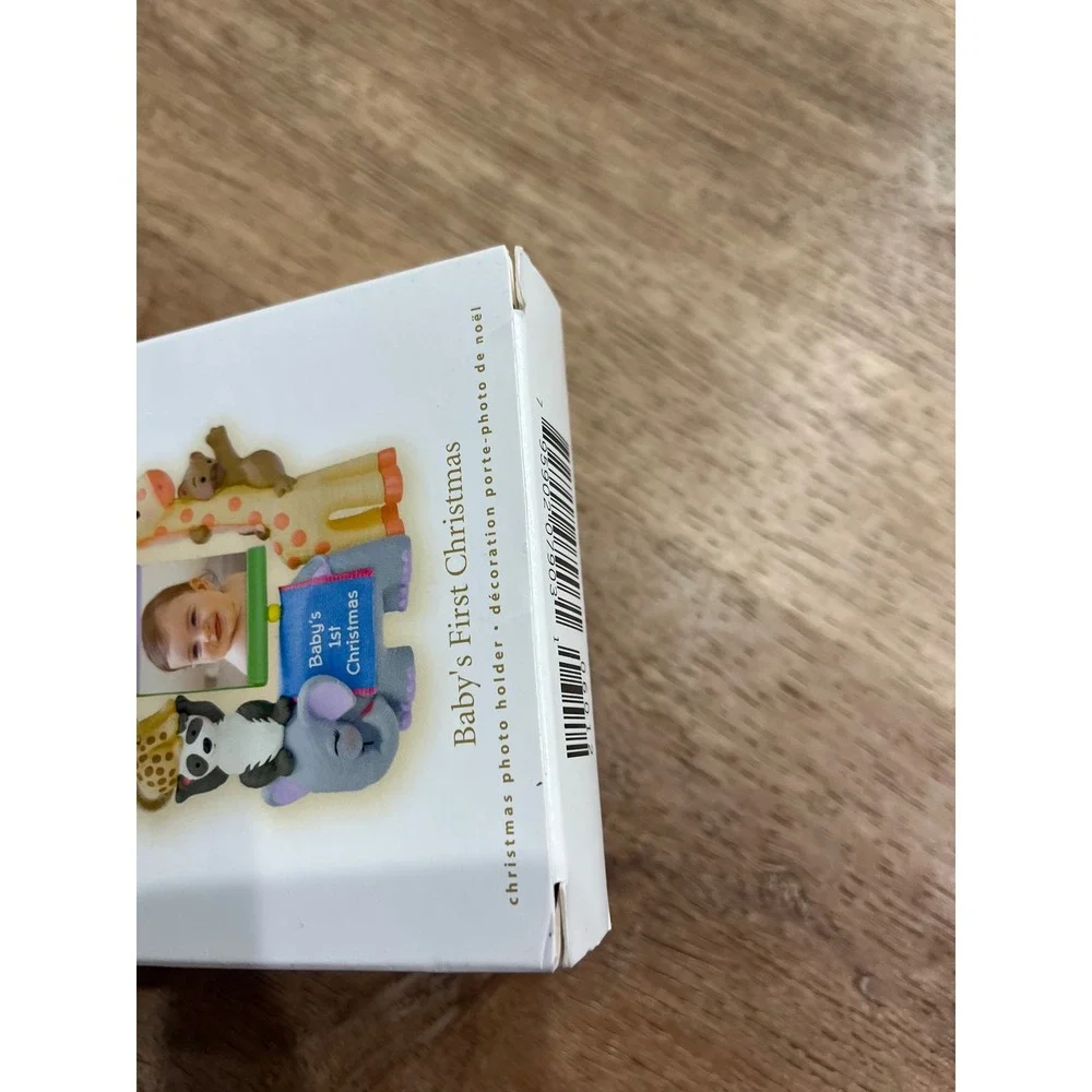 Hallmark insert piece holder